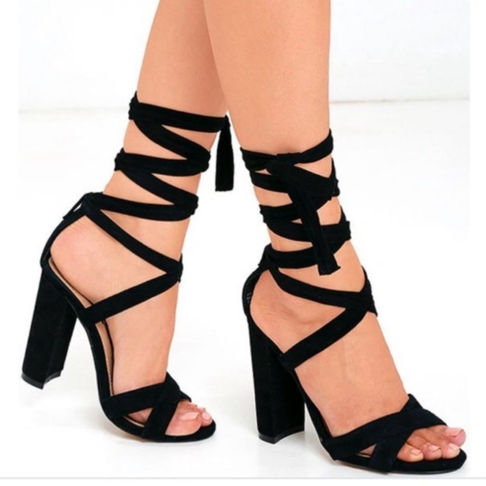 Steve Madden Black Suede Tie Up “Christey” Heels